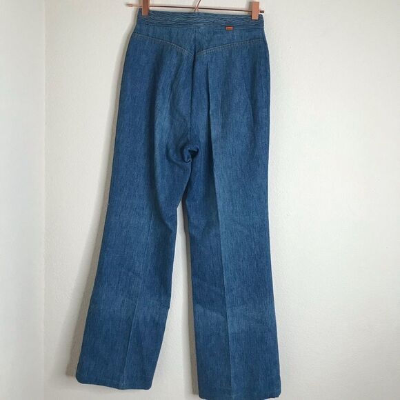 Vintage Levi’s hi waisted flare jeans - Picture 6 of 7